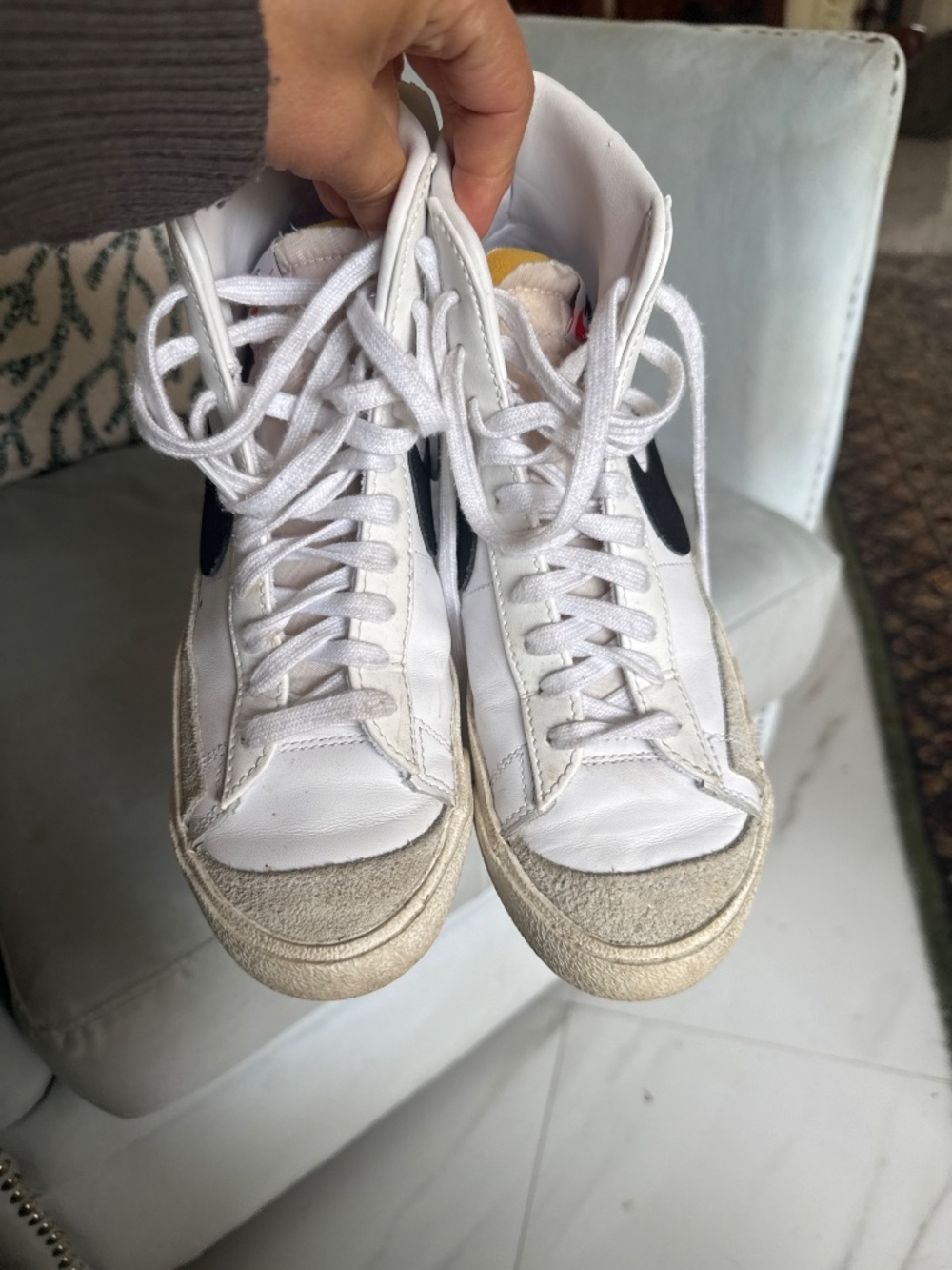 Nike sneakers - Picture 2 of 3